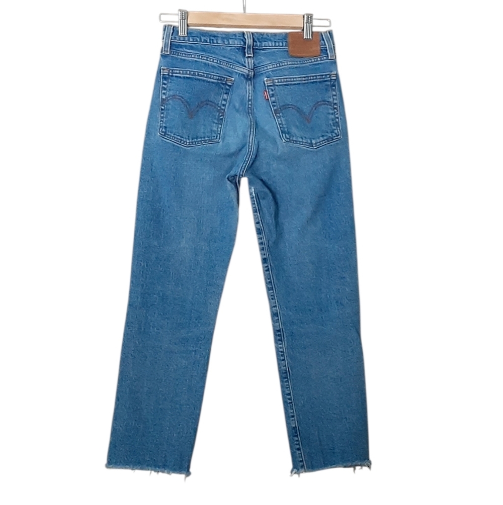 LEVI'S WEDGIE Size 26 Blue Very Good Condition. - Picture 2 of 9